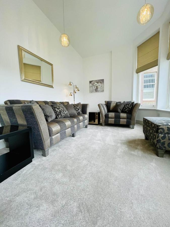 No 49 A Spacious Executive Apartment In אינברנס מראה חיצוני תמונה